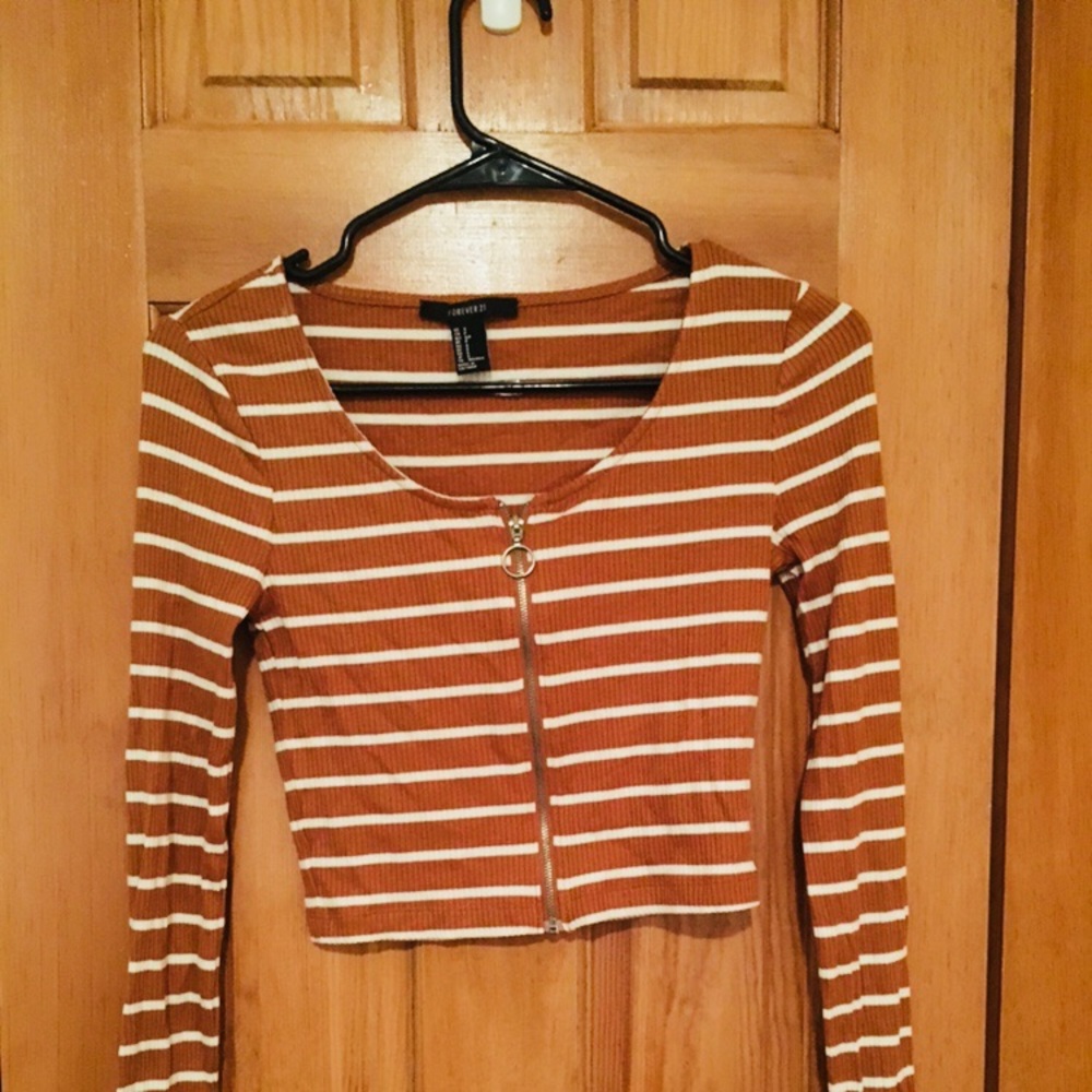 Circle Zipper Striped Crop Top